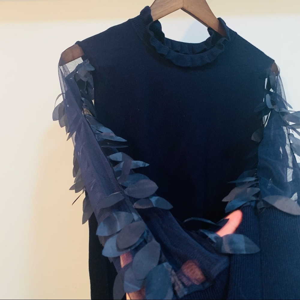 2 for 30$. Mesh Sleeve w/ Leaves Knit Top ruffle puff